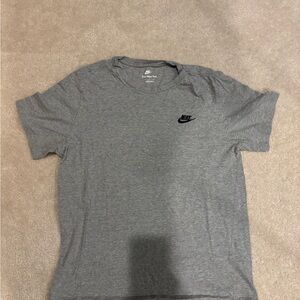 Nike Men's Heather Gray Short Sleeve Tee